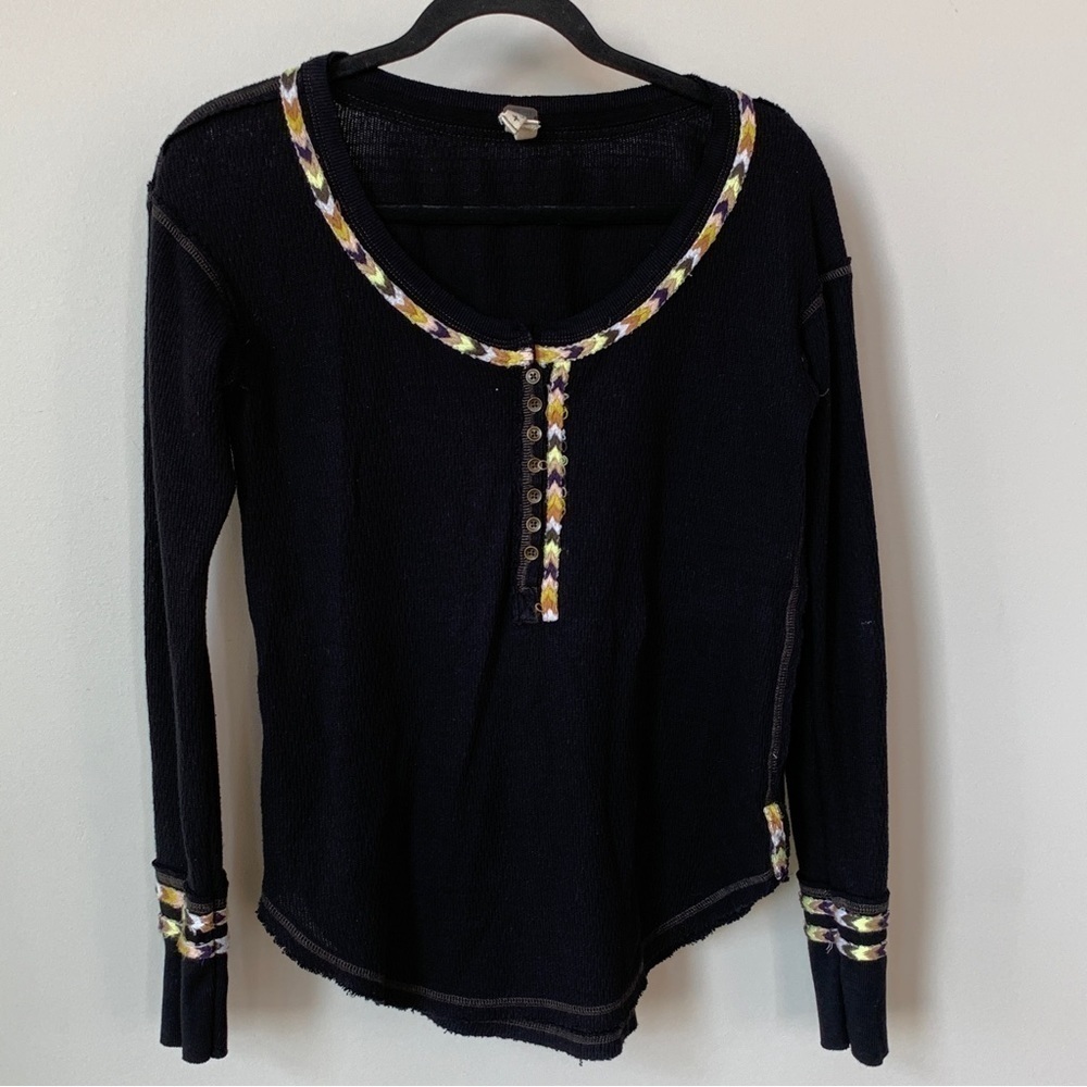 We the Free Black Thermal Long Sleeve With Embroidered‎ Arrows Detail Size XS